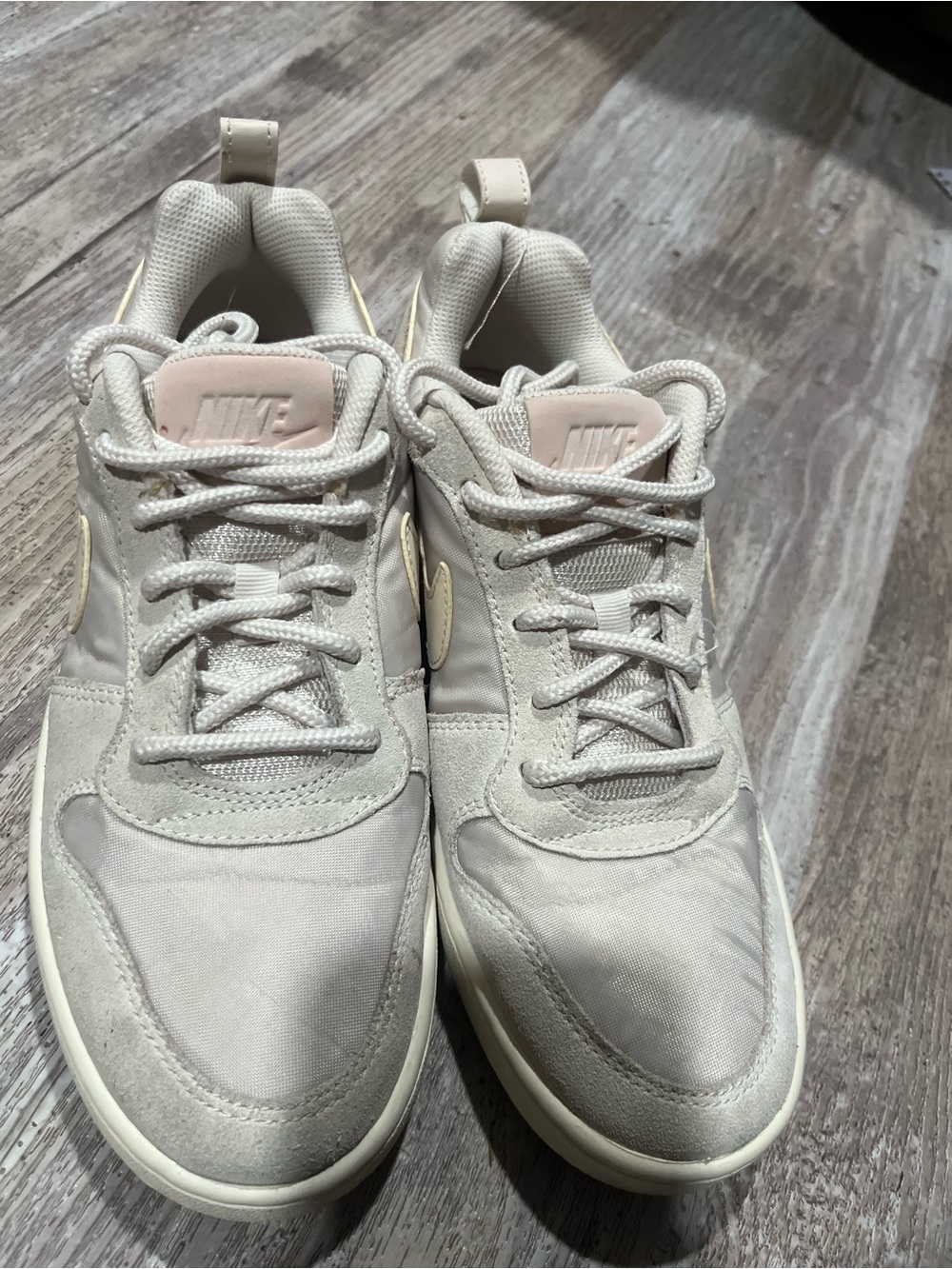 Nike beige women shoes